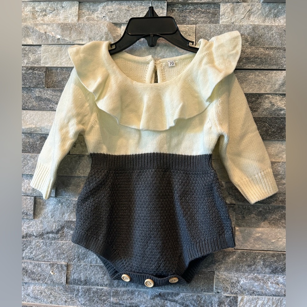 Baby Girls Knit Romper Ruffle Collar Long Sleeve Jumpsuit; Size 9-12 Months